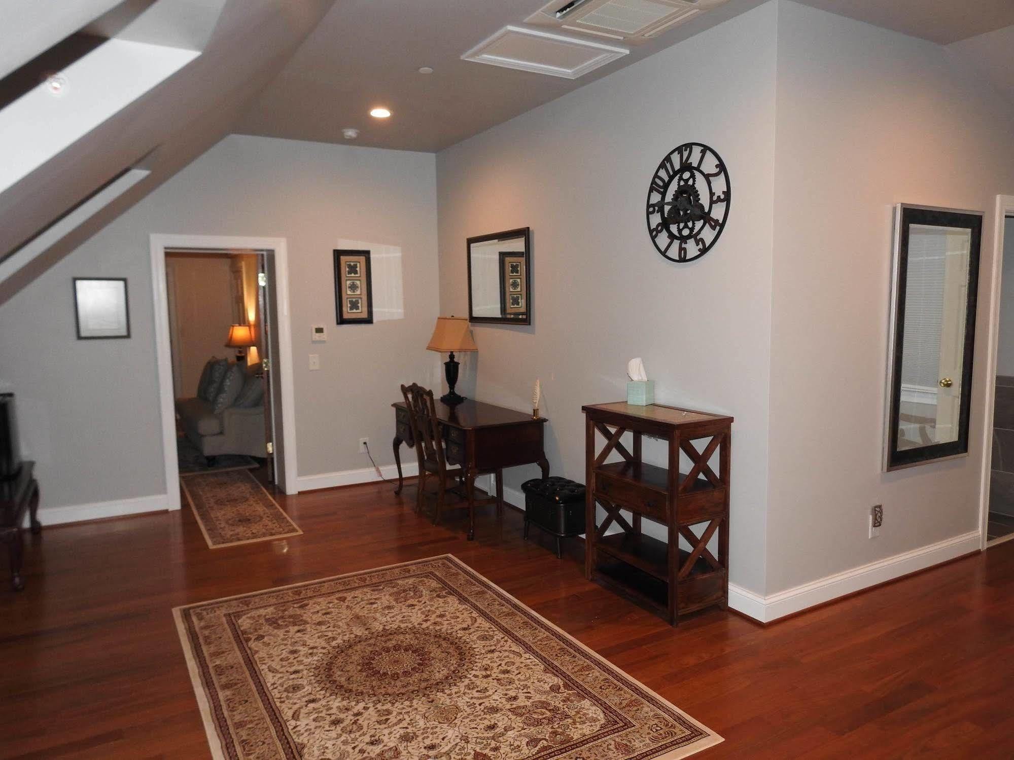 Magnolia Manor B&B Inn Уилямсбърг Екстериор снимка